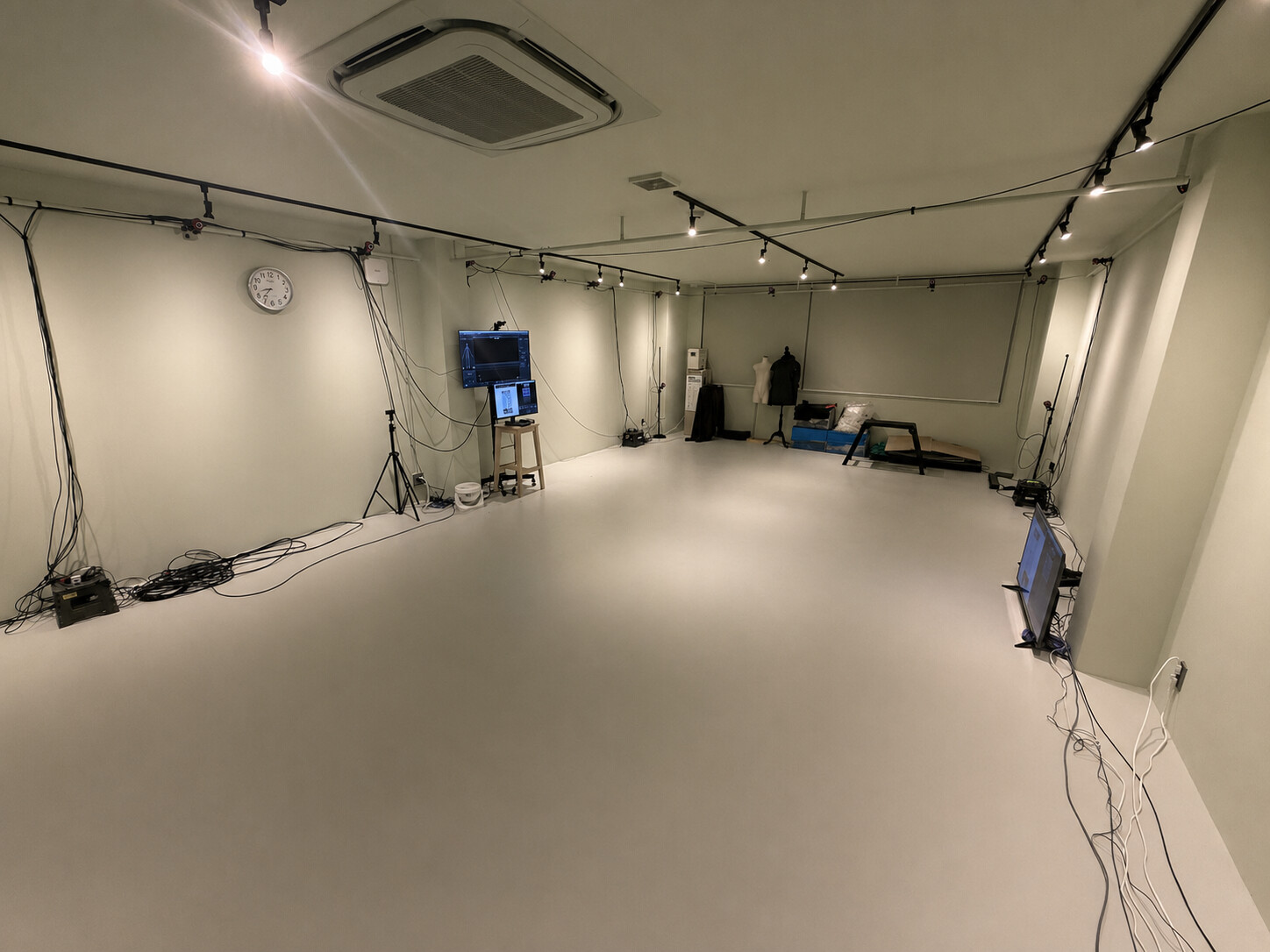 2.5m x 3m のキャプチャースペース全景